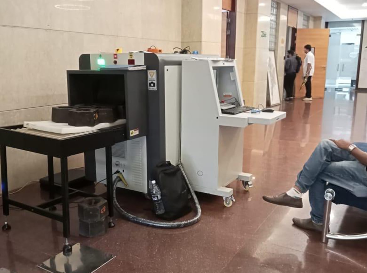 Gujar Industries X-Ray Baggage Scanner Model G-scan 6550